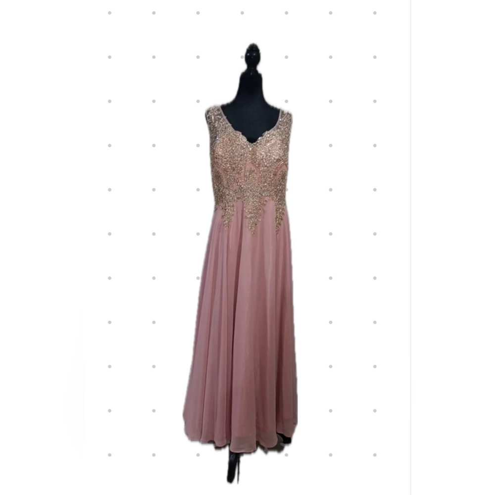 Dress with diamonds of different colors, golden flowers, pink color size 3xl